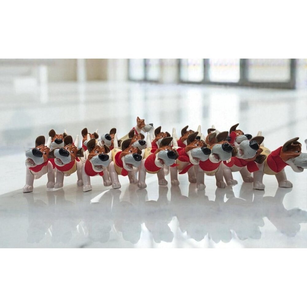 Disney OLIVER & COMPANY Dodger Dog Figurines Lot of 18 Happy Meal Toy